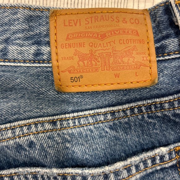 Levis Premium 501 Original Fit Jeans 29 x 30 Medium Indigo - Picture 5 of 6